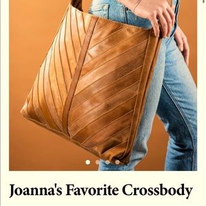 Leather crossbody, excellent condition